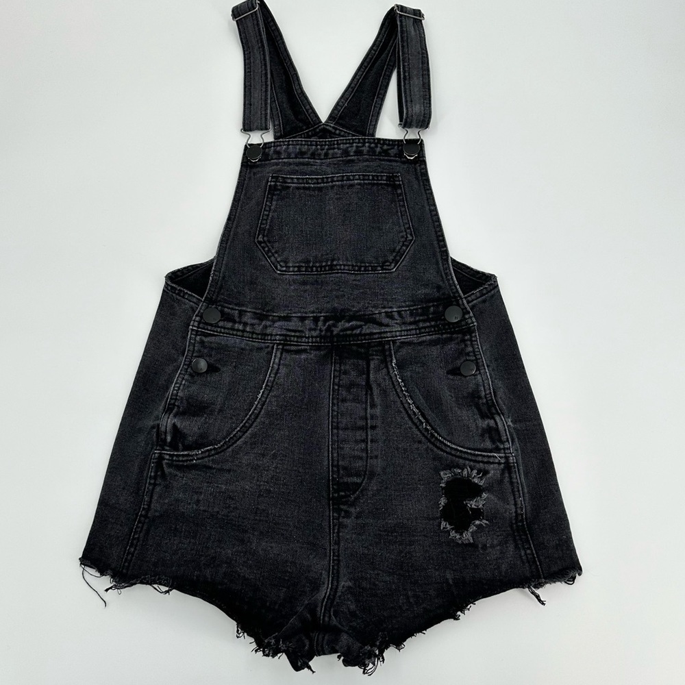 91 Cotton On Women’s Black Washed Out Distressed Overall Shorts Size 4
